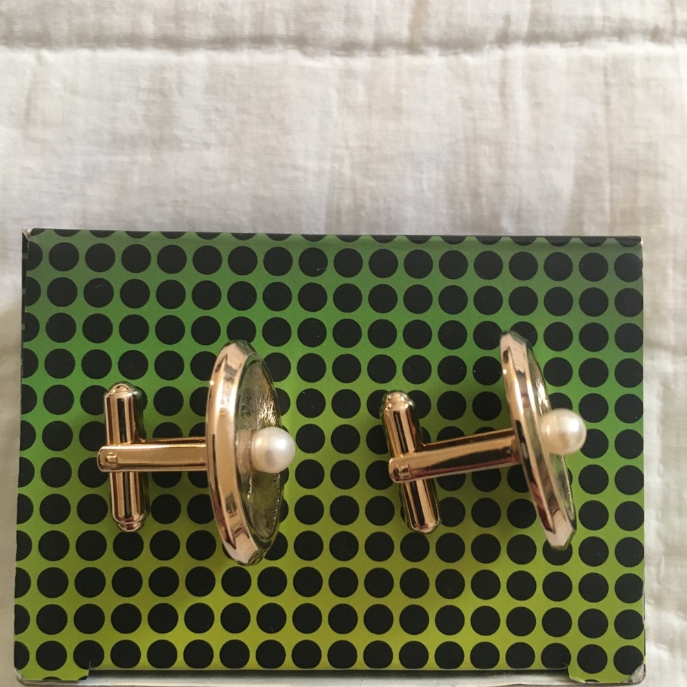 Hickok Designer Cuff Link and Tie Tac Pearl Set